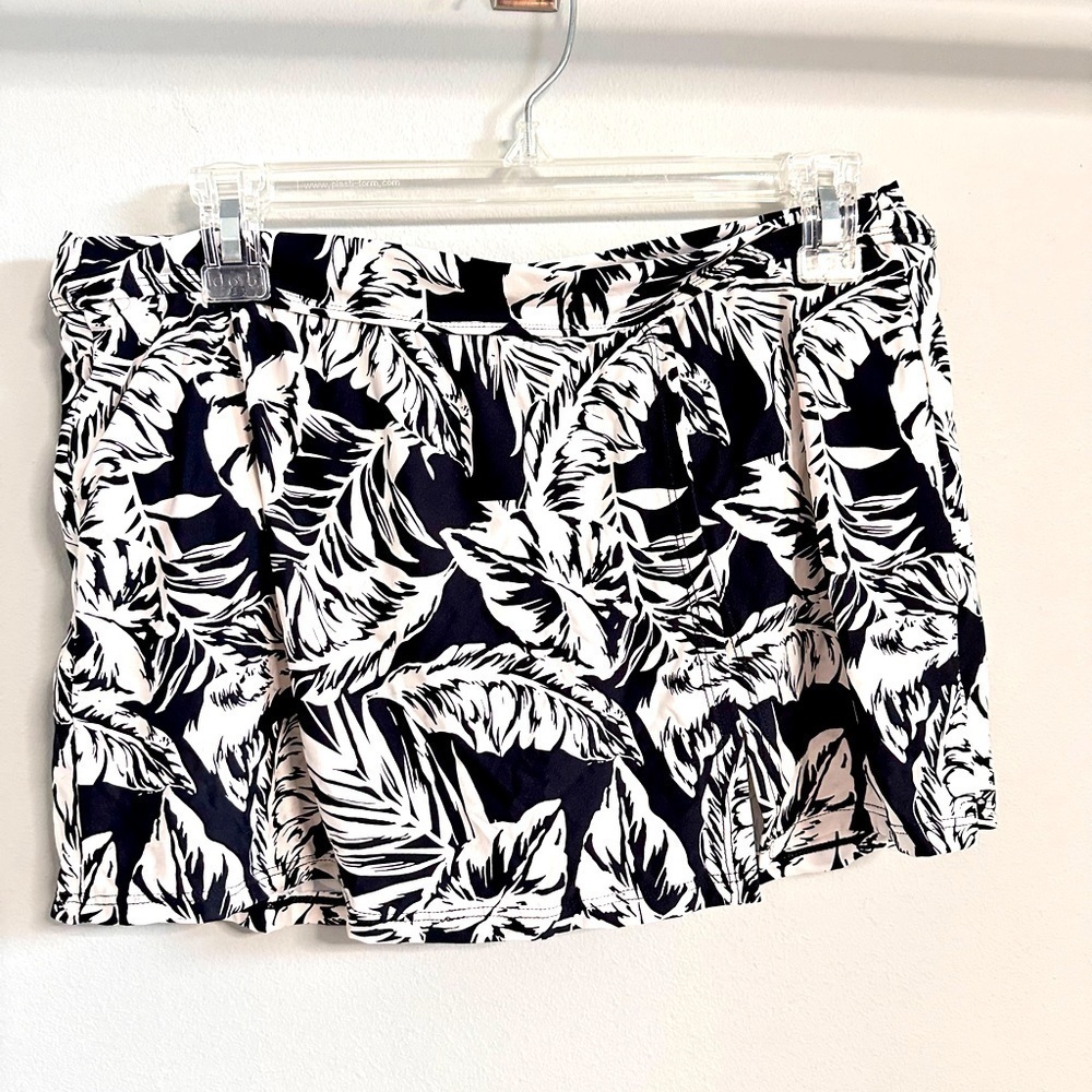 Catalina Women's Skirted Swimsuit Skirt Bottom black and white side split M 3431